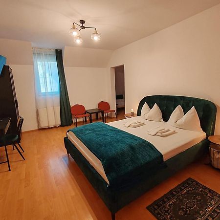 Pensiunea Hera Sighişoara Buitenkant foto